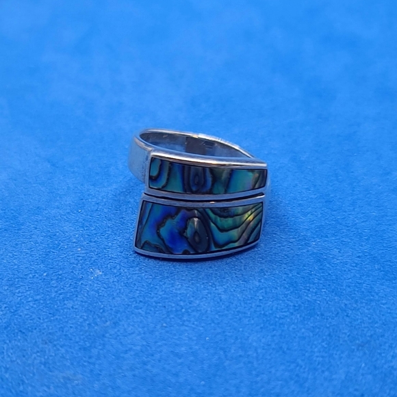 NWT Sajen Silver Abalone Shell Bypass Ring in Sterling Silver Size 5 - Picture 5 of 13